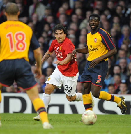 Man Utd v Arsenal: Tevez running around