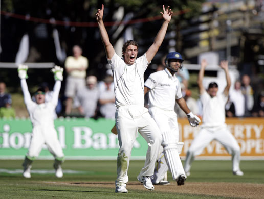 Sport: 24 hours: New Zealand appeal unsuccessfully for the wicket of India's Singh