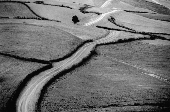Abbas Kiarostami: ABBAS KIAROSTAMI ROADS (50) 1989 