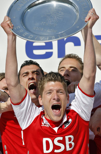 football tranfers gallery: AZ Alkmaar's team captain Schaars