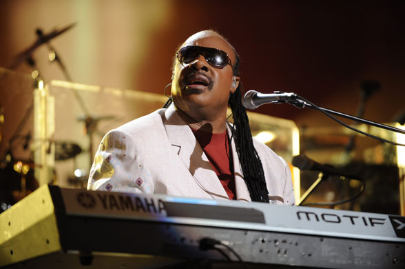 Mandela concert 2009: Stevie Wonder on stage at Mandela Day