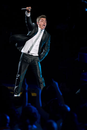 Mandela concert 2009: Singer Jesse McCartney performs at the Mandela Day concert