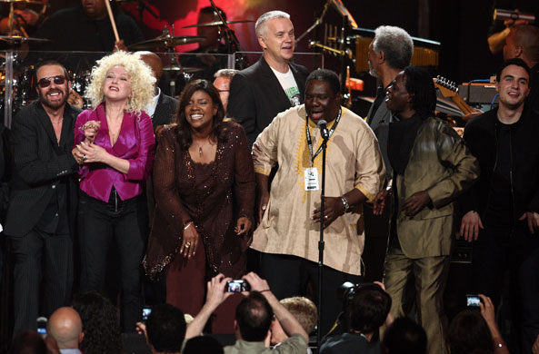 Mandela concert 2009: Stars on stage during the Mandela Day: A 46664 Celebration Concert 