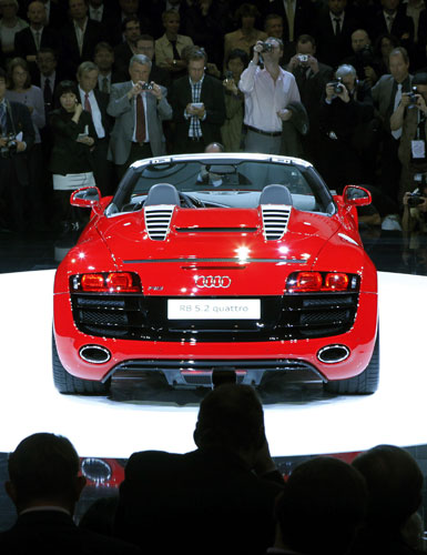Frankfurt motor show: The new Audi R8 5.2 quattro Spider 