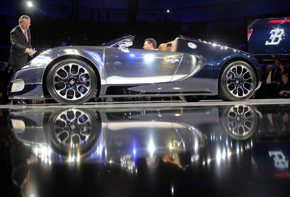 Frankfurt motor show: Franz Joseph Paefgen introduces the new Bugatti Grand Sport Sang Bleu 