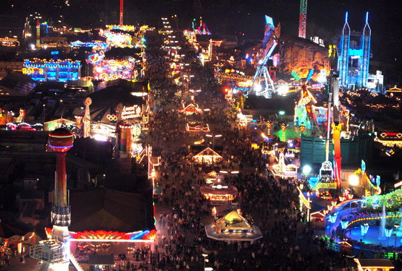 Oktoberfest in Munich : Oktoberfest starts in Munich 