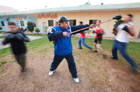 24sport: Palestinian boxers exercise in al-Nassir boxing club in Gaza