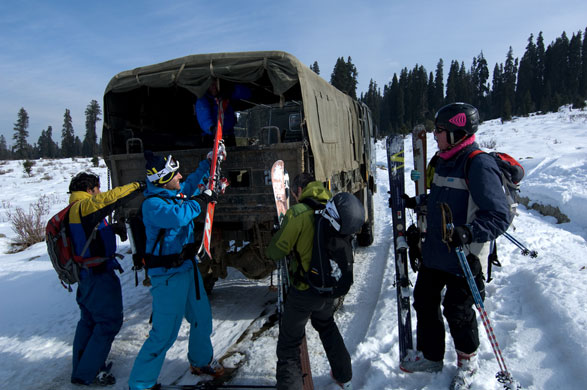 Kashmir: Skiing in Kashmir