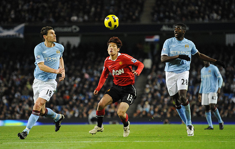 Man City v Man Utd: Park finds himself outnumbered by Gareth Barry and Kolo Toure