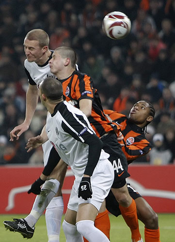 Europa League: Fulham's Brede Hangeland opens the scoring