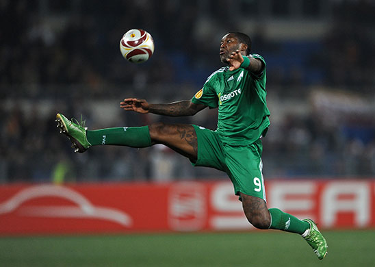 Europa League: Djibril Cisse controls the ball