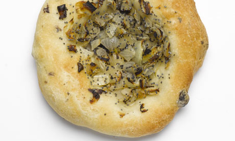 http://static.guim.co.uk/sys-images/Guardian/Pix/pictures/2010/3/16/1268737754830/Black-olive-bialy-001.jpg