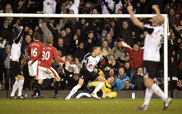 Title race gallery: Zamora celebrates after scoring against Manchester United