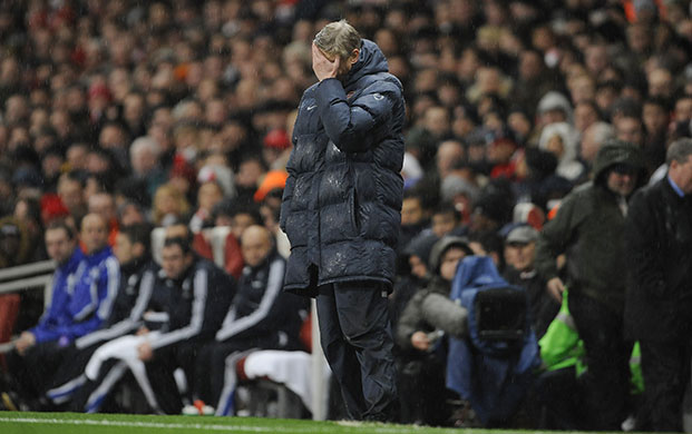 Title race gallery: Arsene Wenger dejection after the 2nd Chelsea goal