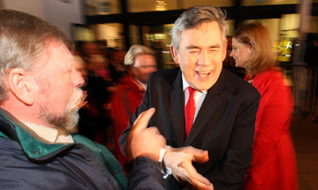 http://static.guim.co.uk/sys-images/Guardian/Pix/pictures/2010/5/7/1273190523950/Gordon-Brown-and-wife-Sar-006.jpg