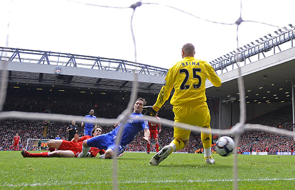 title race gallery: Lampard scores the second goal in Chelsea's 2-0 victory over Liverpool 