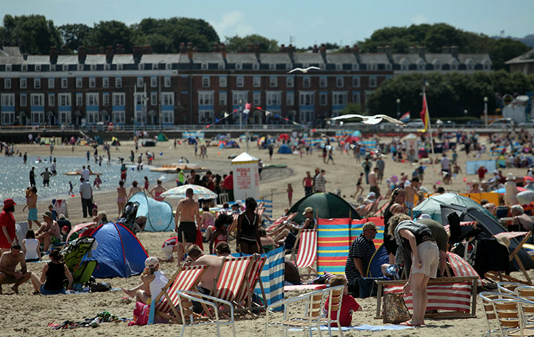 Weymouth: People enjoy the summer weather