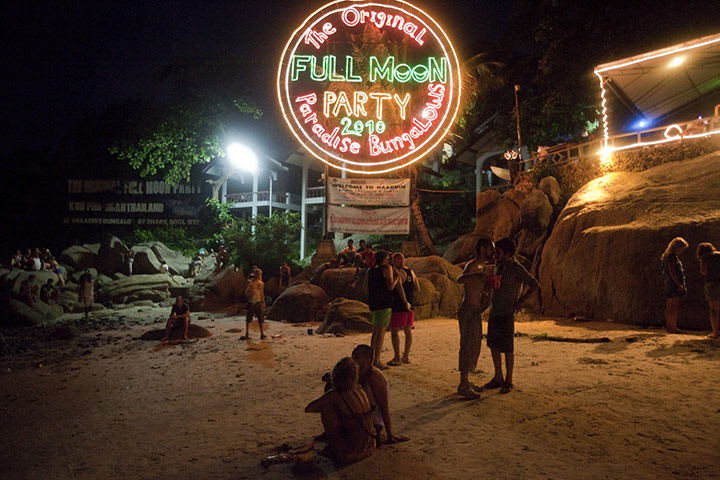 Gap Year: The Full Moon party in Koh Phangan, Thailand