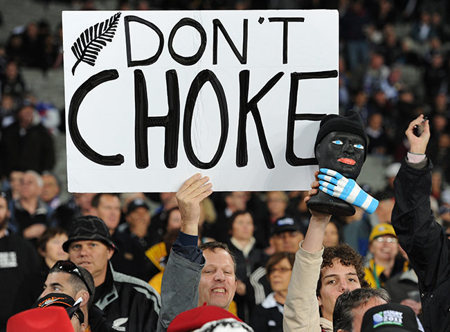 rugby3: Argentina (L) and New Zealand fans atten