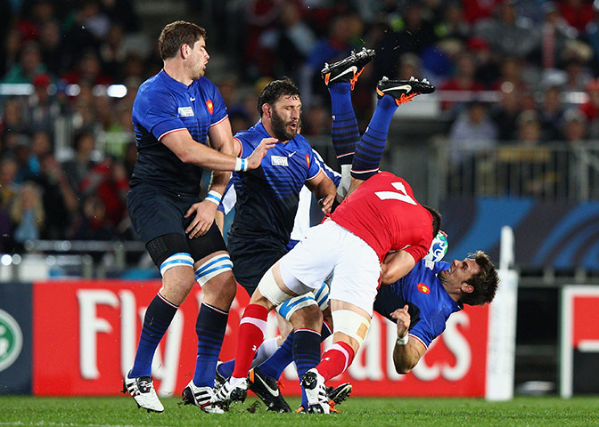 Wales v France RWC semi: Sam Warburton up ends Vincent Clerc