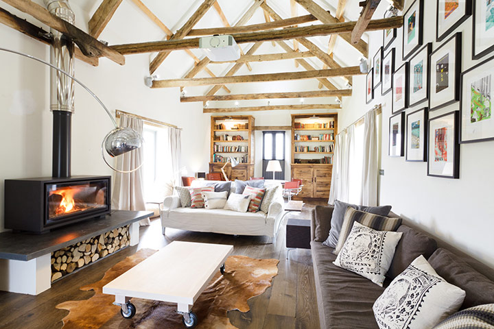 Christmas cottages: Tregullund living room