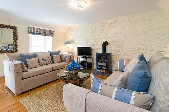 Christmas cottages: Libbys cottgae, Polperro, Cornwall