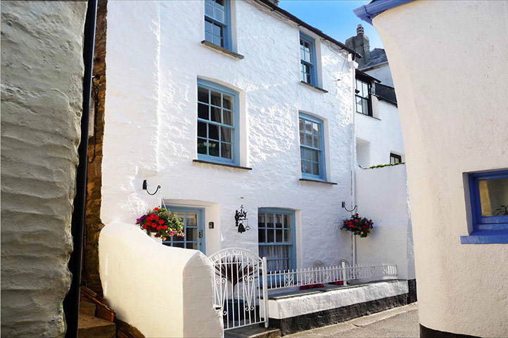 Christmas cottages: Libbys cottage, Polperro
