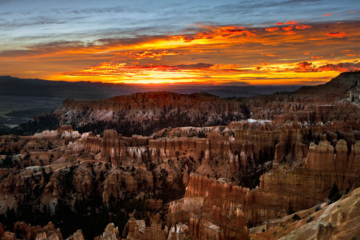 Sunset/sunrise: Bryce Canyon, Utah