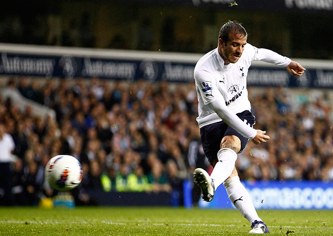 football: Rafael Van de Vaart of Tottenham