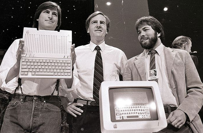 steve jobs dies: 24 April 1984: Steve Jobs, John Sculley and Steve Wozniak