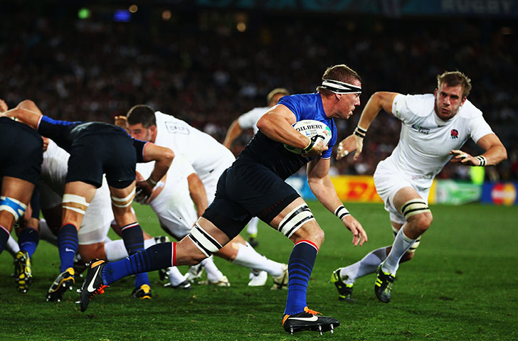 England v France: Imanol Harinordoquy breaks with the ball