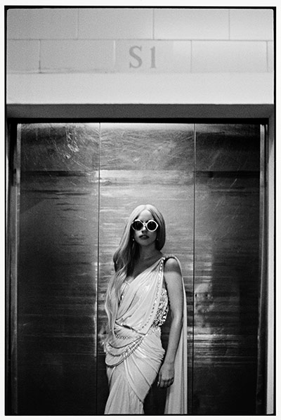 Lady Gaga: Lady Gaga photographed at The Taj Mahal Hotel wearing a sari 