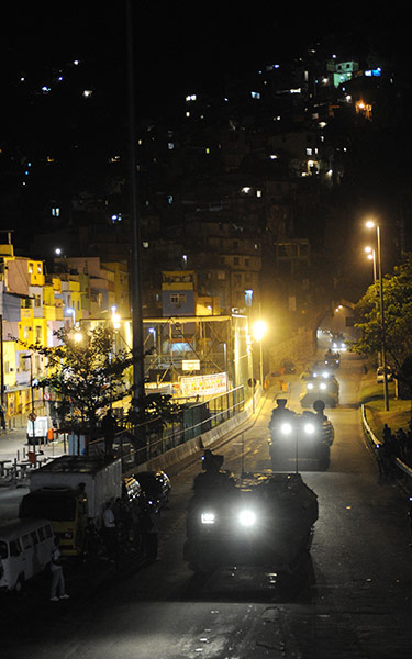 Brazilian Police Raid Rio Slum In Pictures