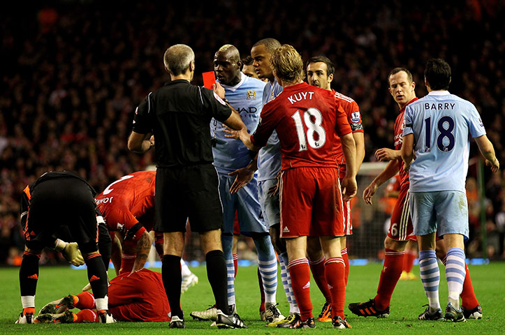 Sunday football: Referee Martin Atkinson sends off Mario Balotelli