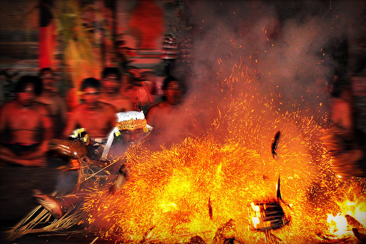 Been there gallery Dec 11: a battle dance, Bali