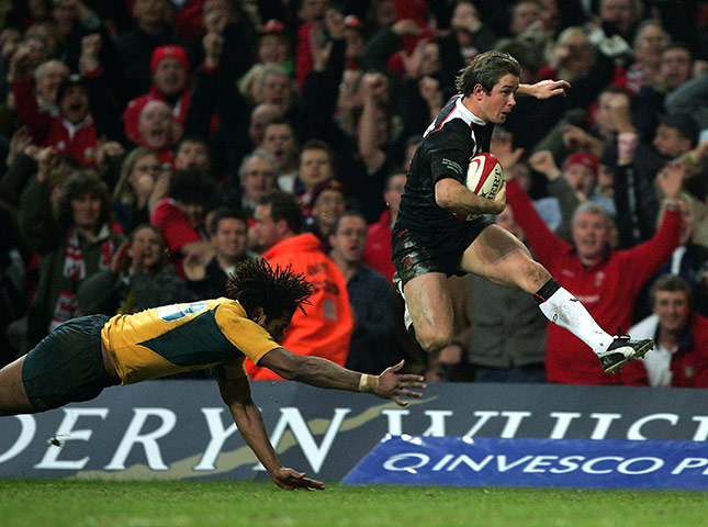Shane Williams' top trys: Wales' Shane Williams scores a try agianst Australia in 2005