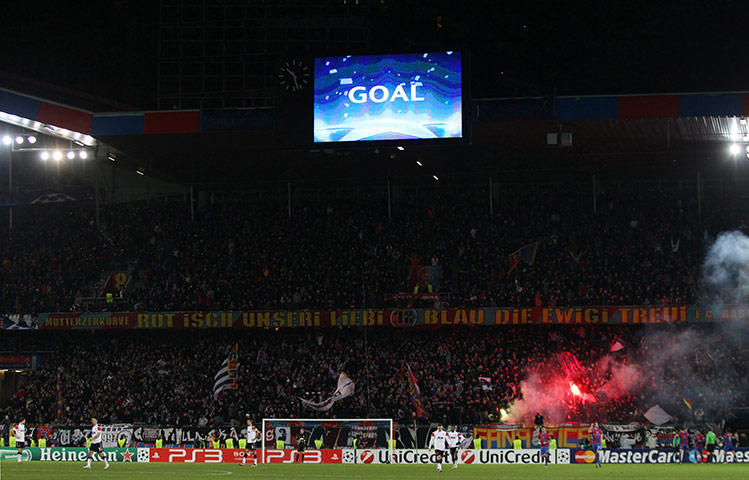 Champions League Wed: Basel score a second goal against Manchester United