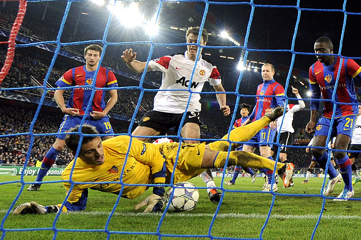Champions League Wed: Phil Jones scores for Manchester United against Basel