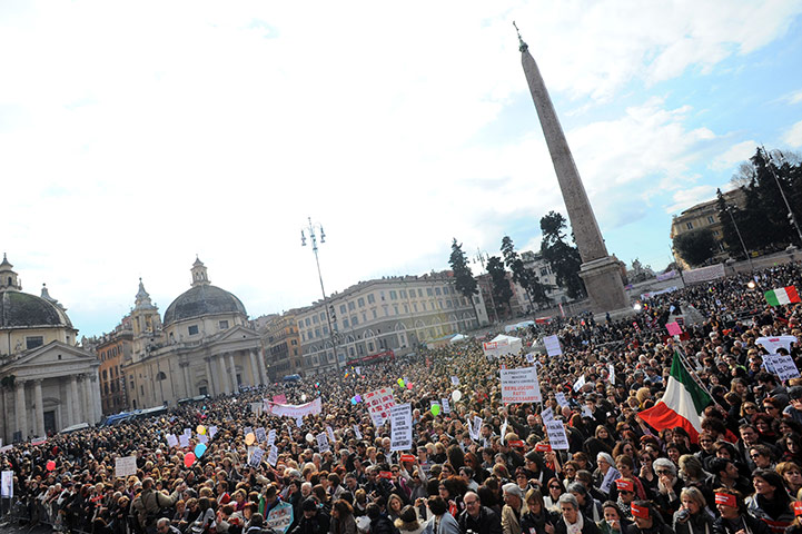 http://static.guim.co.uk/sys-images/Guardian/Pix/pictures/2011/2/15/1297781968282/Protesters-gather-in-Rome-004.jpg
