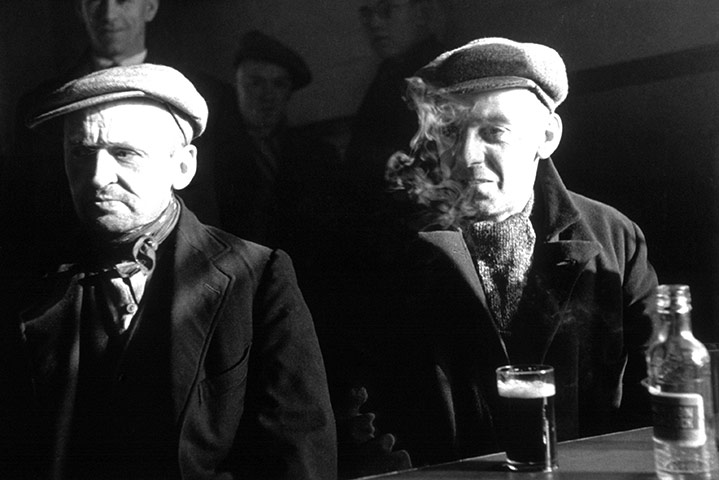 Wigan 1939: Wigan Drinkers