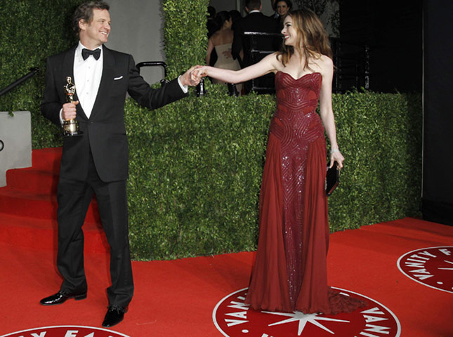 Oscars 2011: afterparties: British actor Firth holds his best actor Oscar