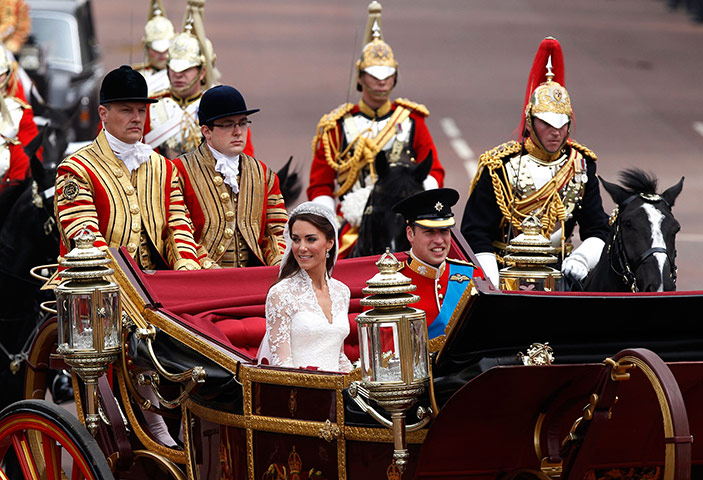 Wedding procession: Carriage Procession To Buckingham Palace