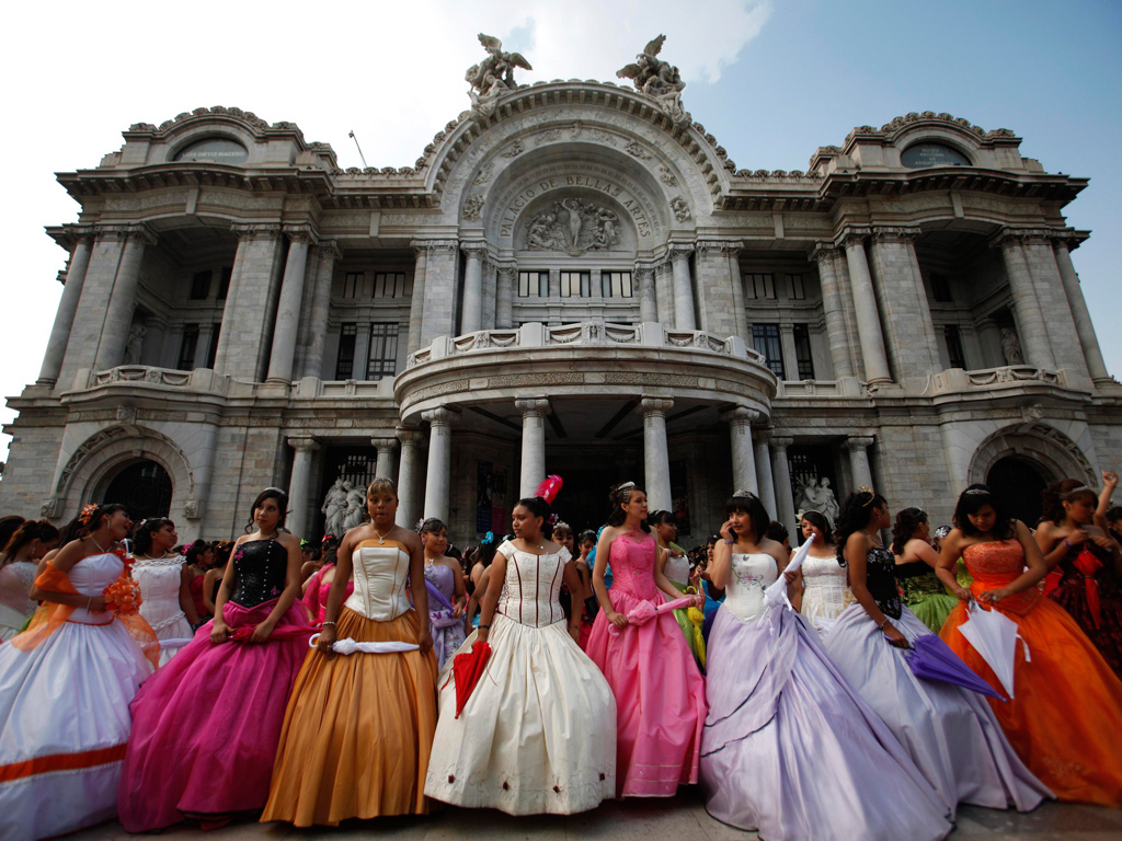 Eyewitness Quinceañera Celebration In Mexico City World News The 