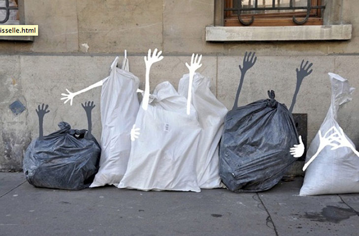 Street art Paris: Hands up, street art Paris