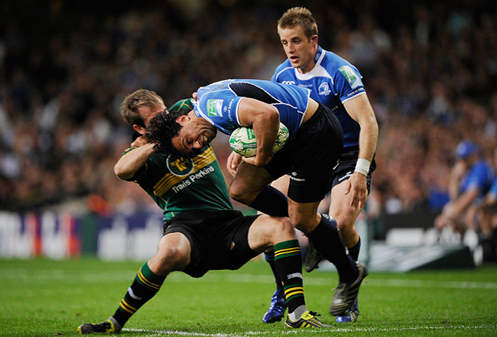 Heineken Cup Final: Isa Nacewa is grabbed by the hair by Paul Diggin