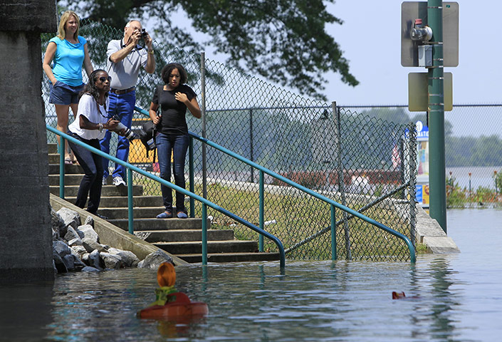 Memphis braces for worse flooding as Mississippi rises…