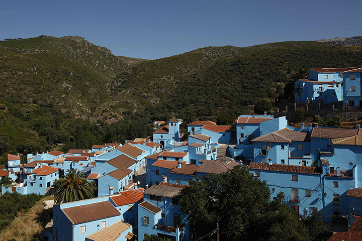 Juzcar: Blue Town: A general view of the village of Juzcar