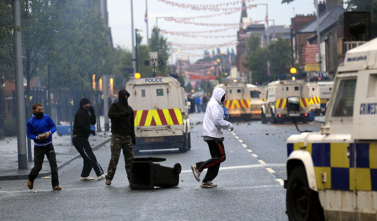 belfast-sectarian-riots-in-pictures-uk-news-the-guardian