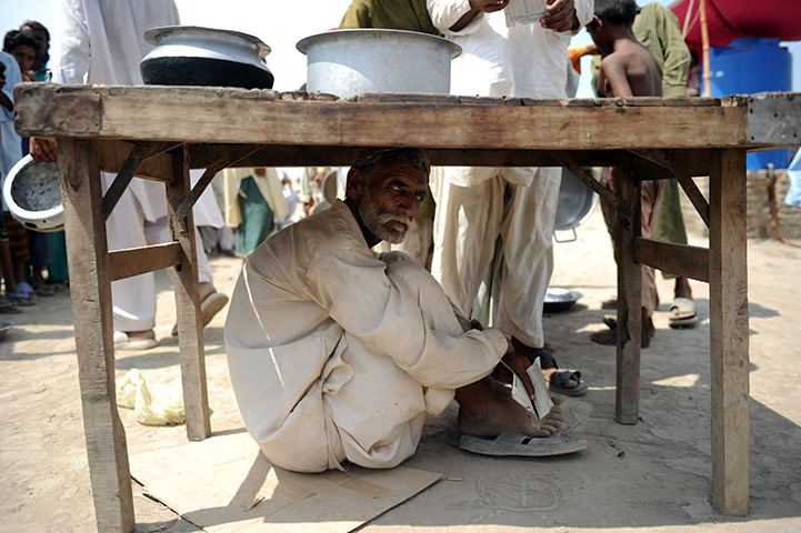 2010 extreme weather: An Internally displaced Pakistani man ta