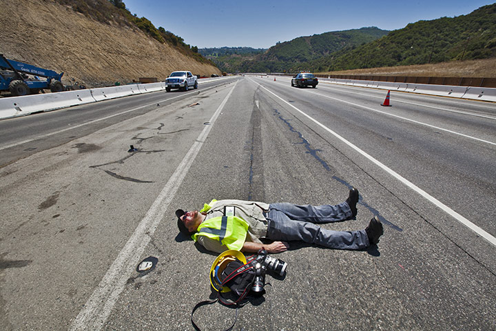 Carmageddon: A photographer lies down on the 405 freeway 